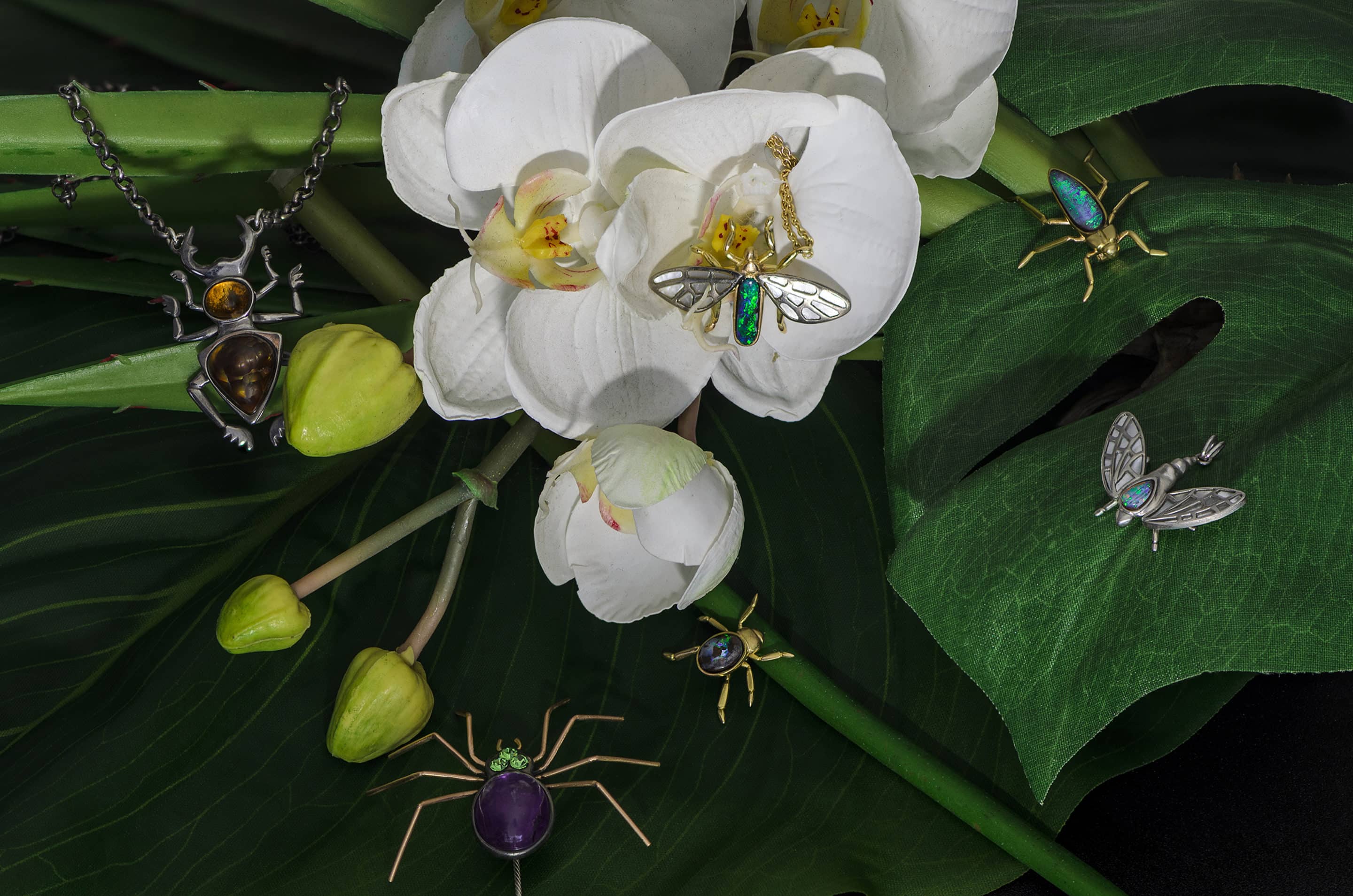 Collection de bijoux insectes